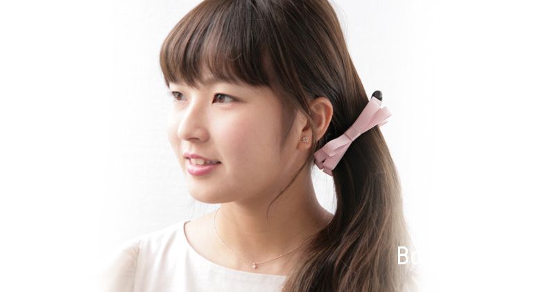 驚くほど簡単！バナナクリップなるヘアアクセ。その実力とは？
